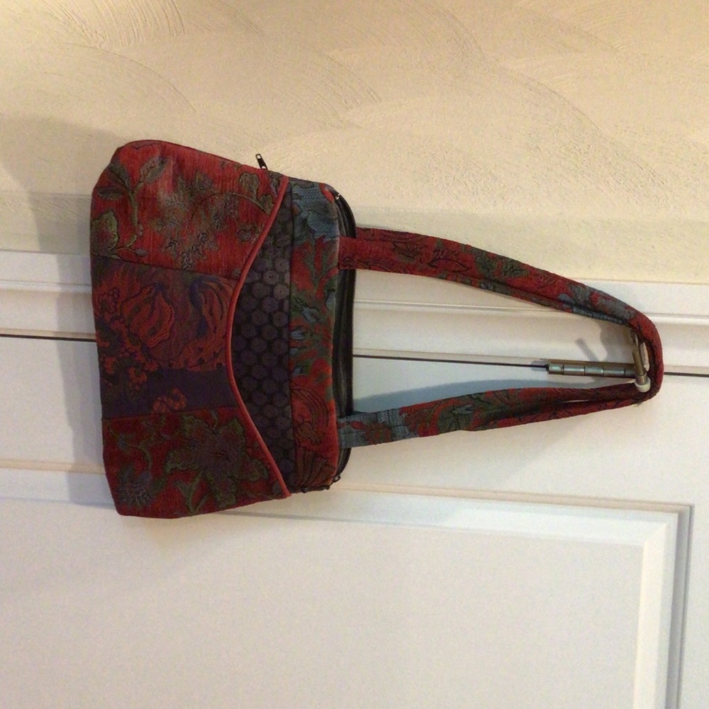 Red Floral Jacquard Shoulder Bag with Patterned Accents